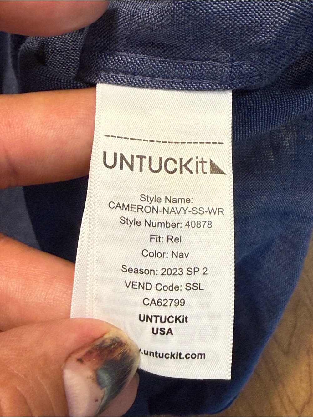 Untuckit Linen - Picture 2 of 6